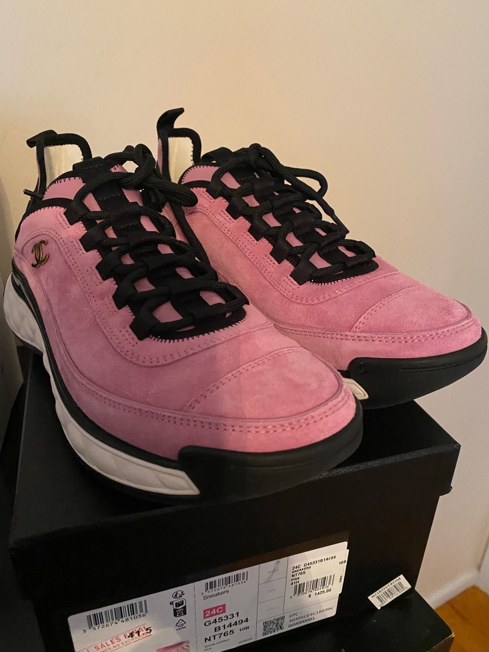 New Never Worn Chanel Pink Suede Sneakers